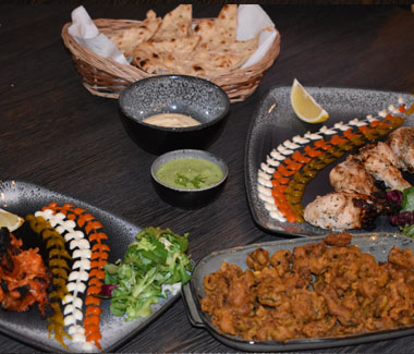 Naan and Dinner specialities in Elai restaurant Basingstoke